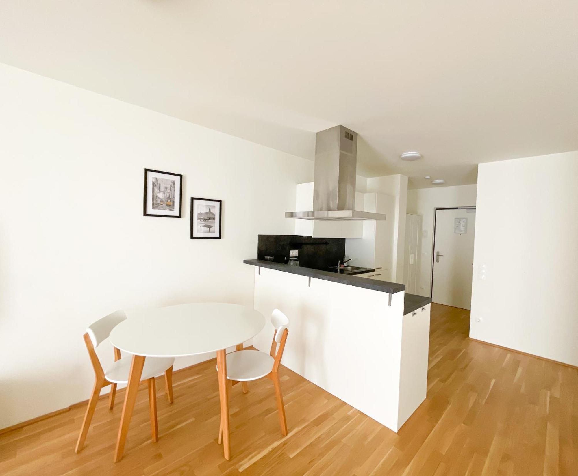 Whats-App Self-Check-In - 1Br Apartment, Near Airport,15 Min To Center Відень Номер фото